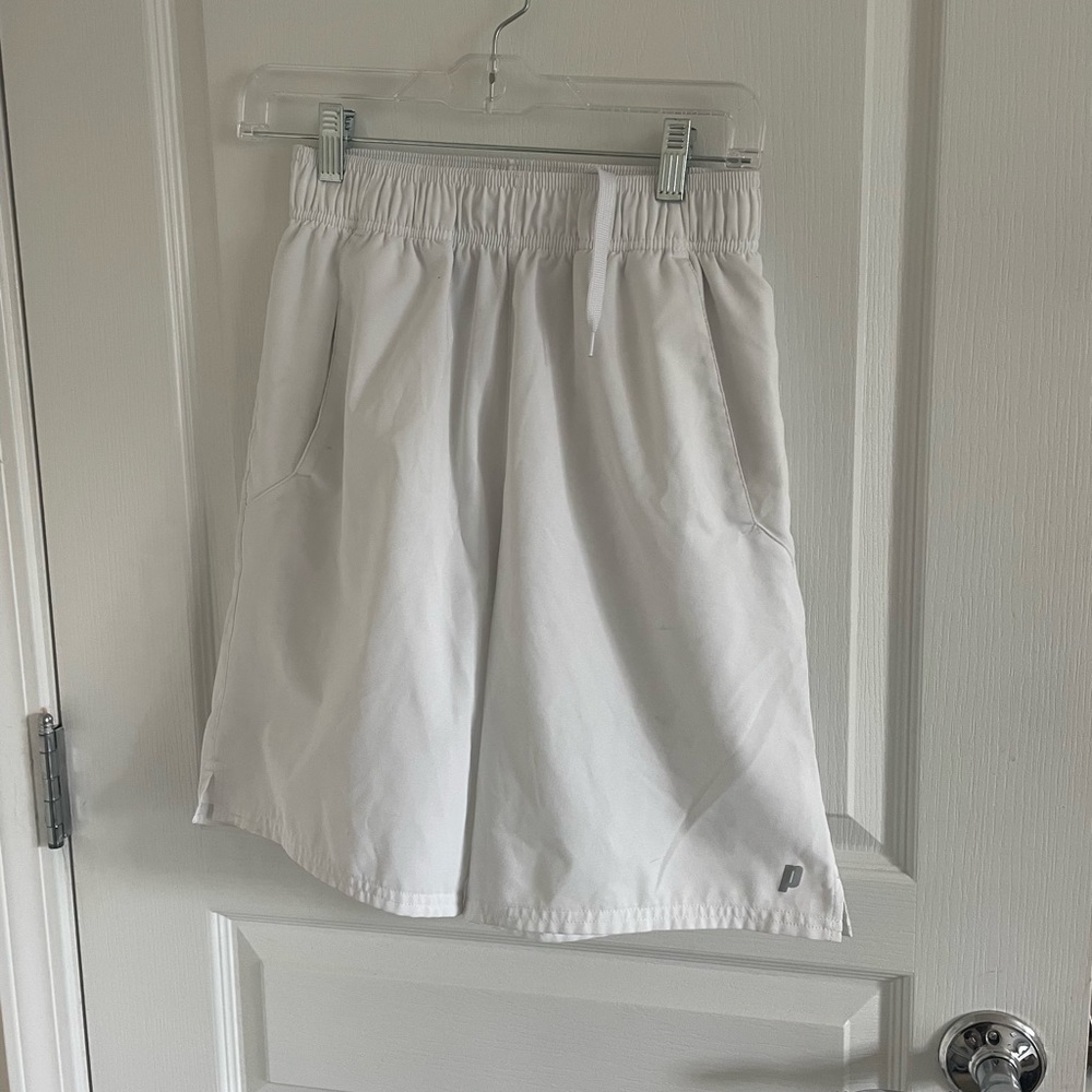 White Men’s Prince tennis shorts size small like new